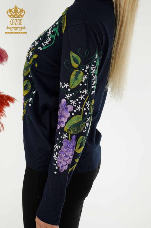 Pulover de tricotaj de damă cu ridicata - Colorat Floral Brodat - Bleumarin - 16934 | KAZEE