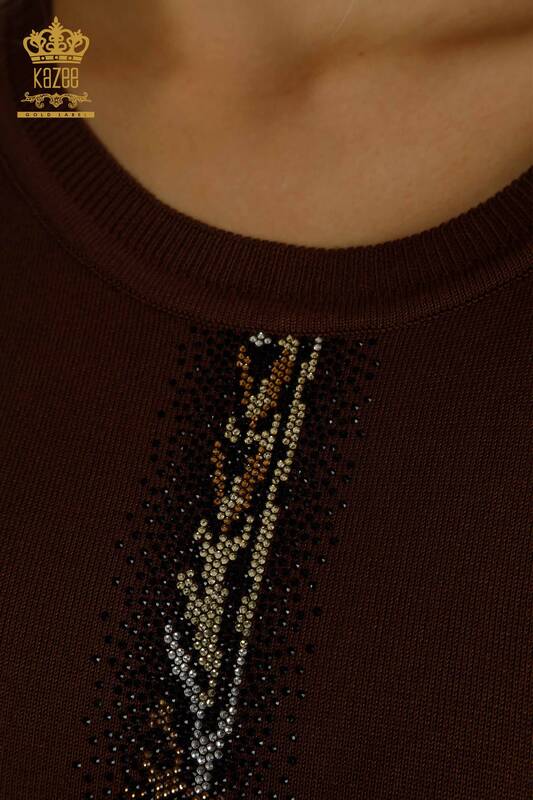 Tricotaj cu ridicata pentru femei Pulover - Dungi Brodate cu piatra - Maro - 30621 | KAZEE