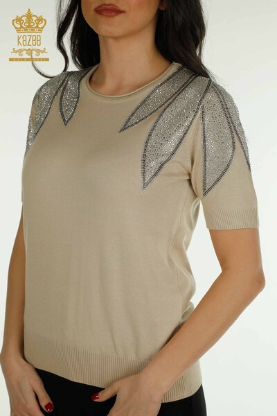Tricotaj cu ridicata pentru femei Pulover - Umăr Brodat cu piatră - Bej deschis - 30792 | KAZEE - Thumbnail