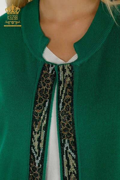Vestă scurtă de damă cu ridicata cu piatră leopard brodat verde - 30616 | KAZEE - Thumbnail