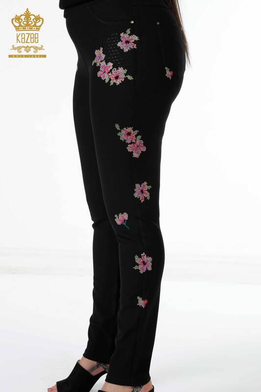 Pantaloni en-gros de damă cu flori brodate cu piatră din viscoză - 3410 | KAZEE