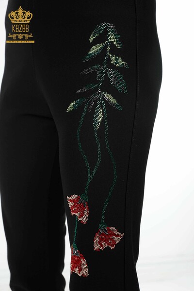Pantaloni en-gros de damă cu broderie de piatră și model de flori - 3430 | KAZEE - Thumbnail