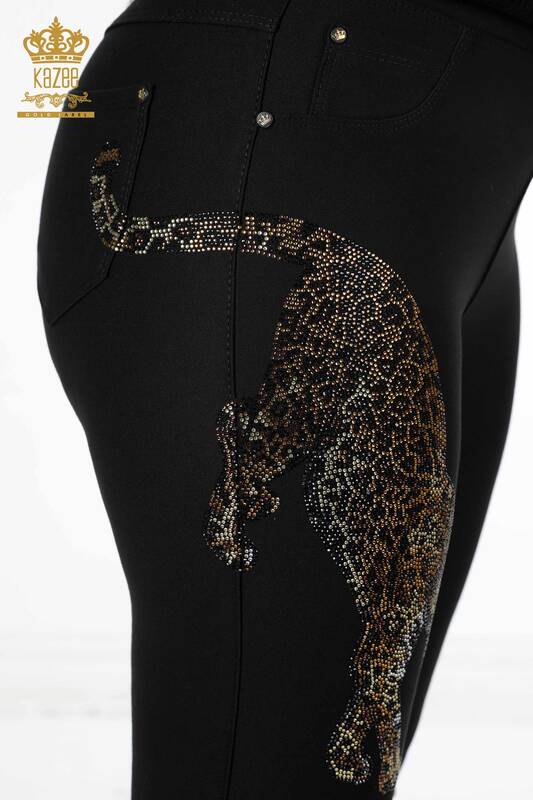 Pantaloni en-gros de damă cu detaliu leopard și buzunare brodate cu piatră - 3454 | KAZEE