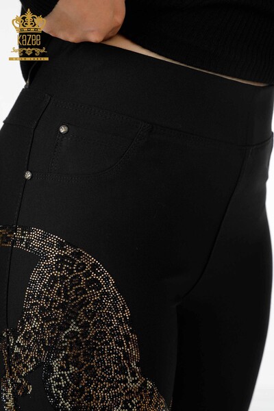 Pantaloni en-gros de damă cu detaliu leopard și buzunare brodate cu piatră - 3454 | KAZEE - Thumbnail