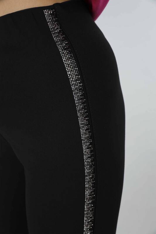 Pantaloni en-gros de damă cu broderie cu pietre de cristal - 3477 | KAZEE