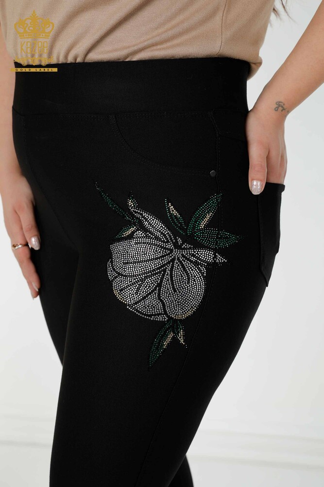 Pantaloni de damă cu ridicata cu model floral negru - 3400 | KAZEE - 3