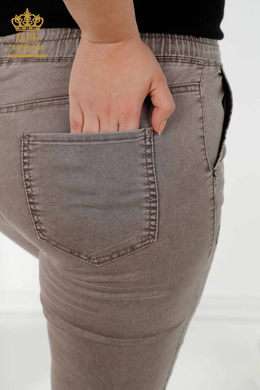 Pantaloni en-gros de damă cu talie elastică maro - 3676 | KAZEE