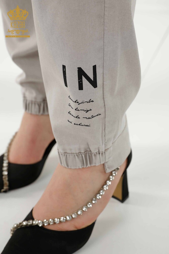 Pantaloni de damă cu ridicata cu talie elastică gri deschis - 3675 | KAZEE - 3