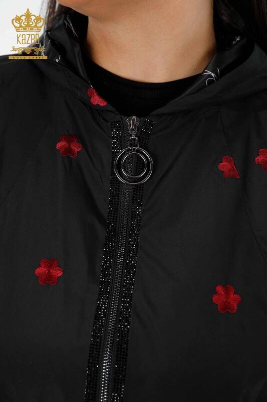 Pelenă de ploaie cu ridicata pentru femei cu glugă neagră cu modele florale - 7574 | KAZEE