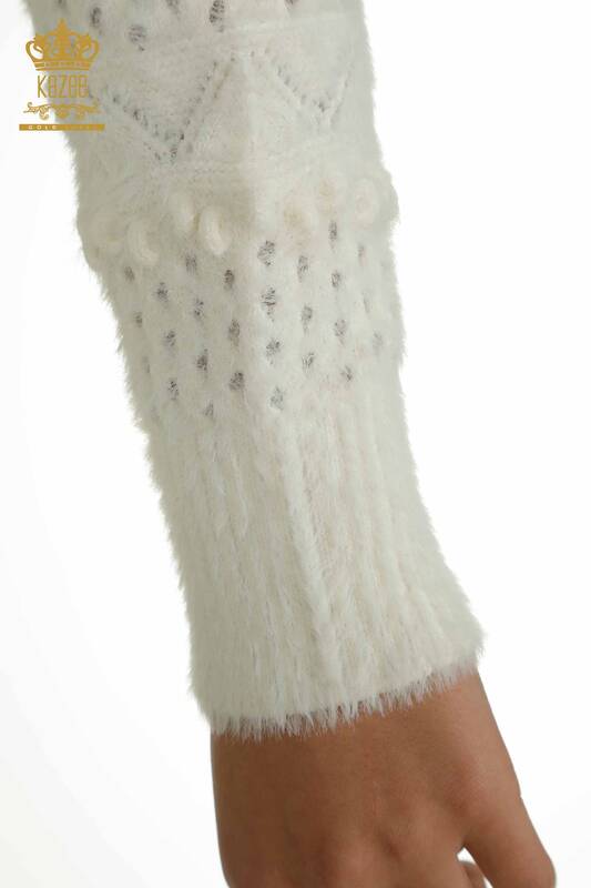 Pulover de tricotaj pentru damă cu ridicata - Angora - Decolteu în V - Ecru - 30697 | KAZEE