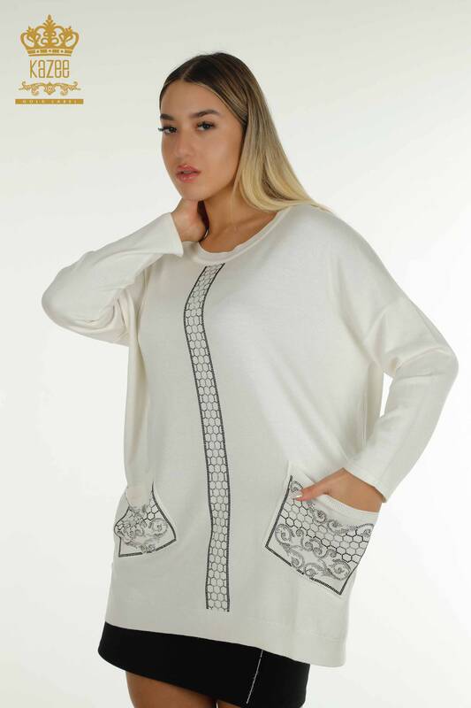 Pulover de tricotaje pentru femei cu ridicata - brodat cu piatra - Ecru - 30601 | KAZEE