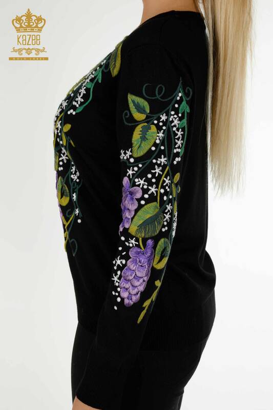 Pulover de tricotaje pentru femei cu ridicata - Colorat Brodat floral - Negru - 16934 | KAZEE