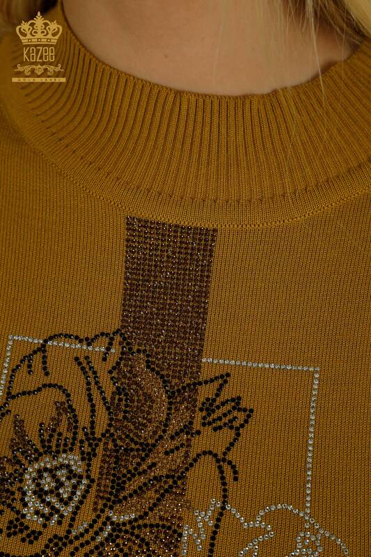 Pulover de tricotaje pentru femei cu ridicata - Brodat floral - Mustar - 30614 | KAZEE
