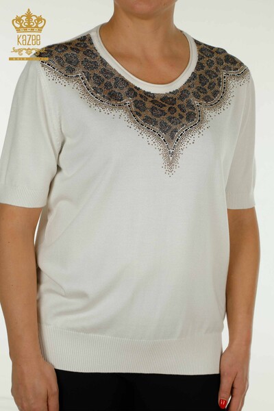 Pulover de tricotaj pentru damă cu ridicata - Leopard Brodat cu piatră - Ecru - 30329 | KAZEE - Thumbnail
