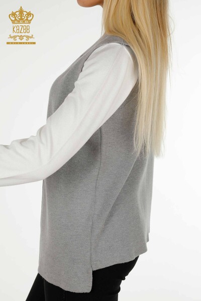 Vestă scurtă de damă cu ridicata cu piatră leopard brodat gri - 30616 | KAZEE - 3