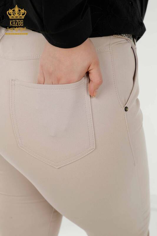 فروش عمده شلوار جین زنانه بژ کمربند - 3468 | KAZEE