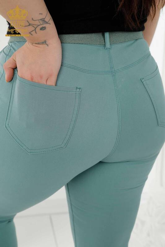 فروش عمده شلوار جین زنانه با کمربند آبی روشن - 3468 | KAZEE