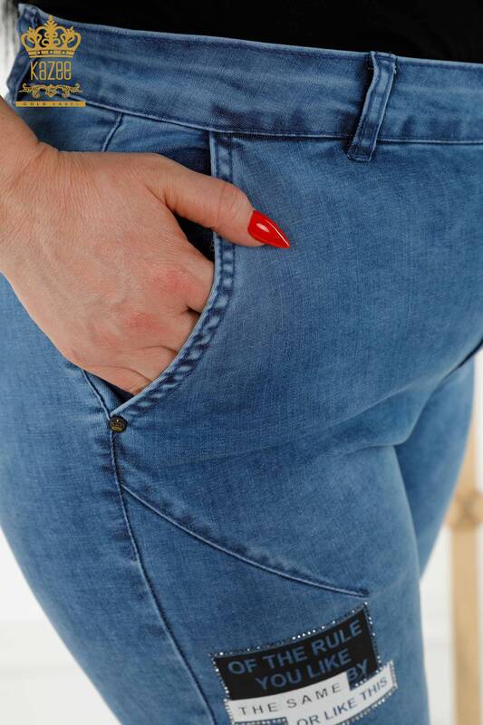 فروش عمده شلوار جین زنانه - مشروح حروف - آبی - 3677 | KAZEE