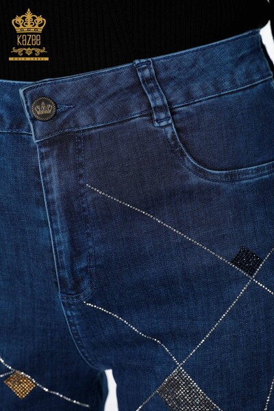 فروش عمده شلوار جین زنانه - رنگارنگ - سنگ دوزی - جزییات جیبی - 3552 | KAZEE - Thumbnail