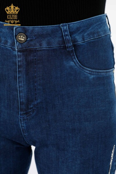 فروش عمده شلوار جین زنانه - کناره های راه راه - سنگ کریستال - جیب - 3637 | KAZEE - Thumbnail