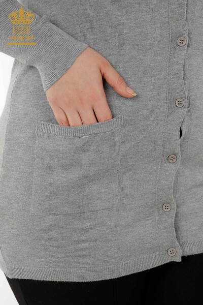 فروش عمده لباس بافتنی زنانه ژاکت کش باف پشمی دکمه دار طوسی - 15803 | KAZEE - Thumbnail