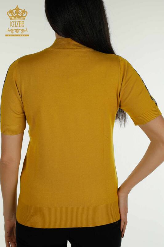 فروش عمده ژاکت بافتنی زنانه - مدل آمریکایی - زعفرانی - 30753 | KAZEE