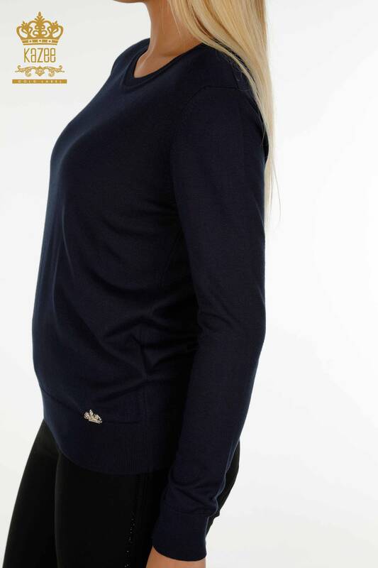 فروش عمده ژاکت بافتنی زنانه - پایه - دارای لوگو - آبی سرمه ای - 11052 | KAZEE