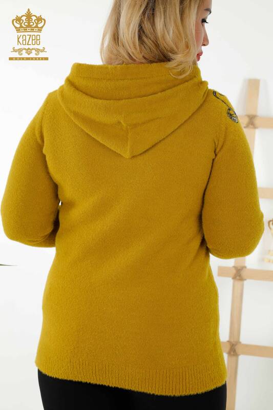 فروش عمده ژاکت بافتنی زنانه - کلاه دار - طرح دار - زعفرانی - 40005 | KAZEE