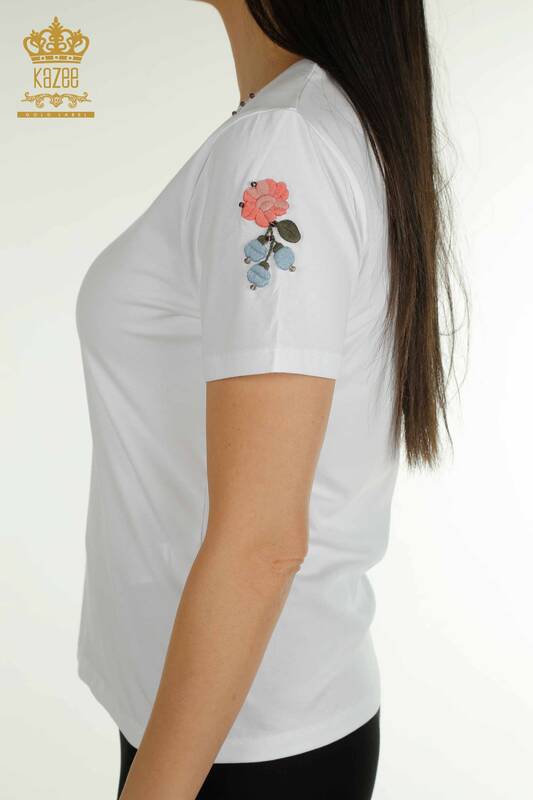 Großhandel Damen Bluse - Bunt Blumen bestickt - Weiß - 79455 | KAZEE