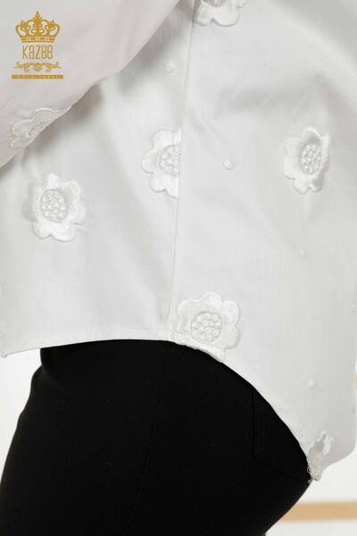 Großhandel Damenhemd - Blume bestickt - Ecru - 20394 | KAZEE - Thumbnail