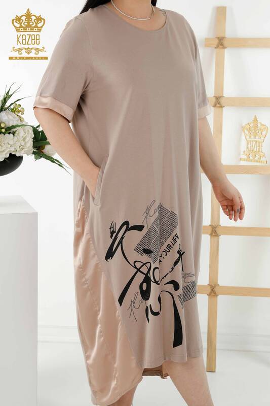 Großhandel Damenkleid Leder detailliert Taschen - Beige - 20366 | KAZEE