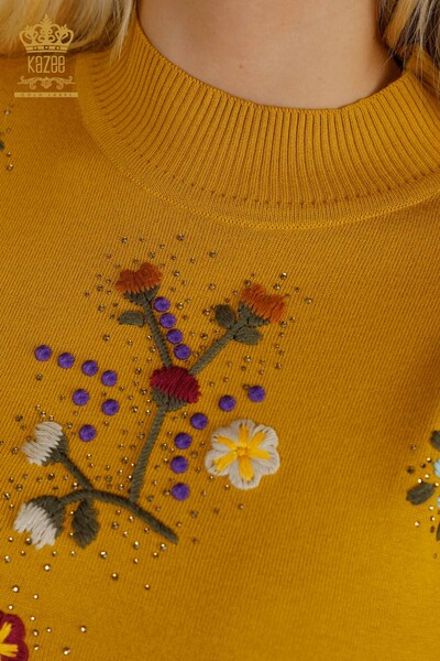Großhandel Damen-Strickpullover - Bunt Blumen bestickt - Safran - 16445 | KAZEE - 6