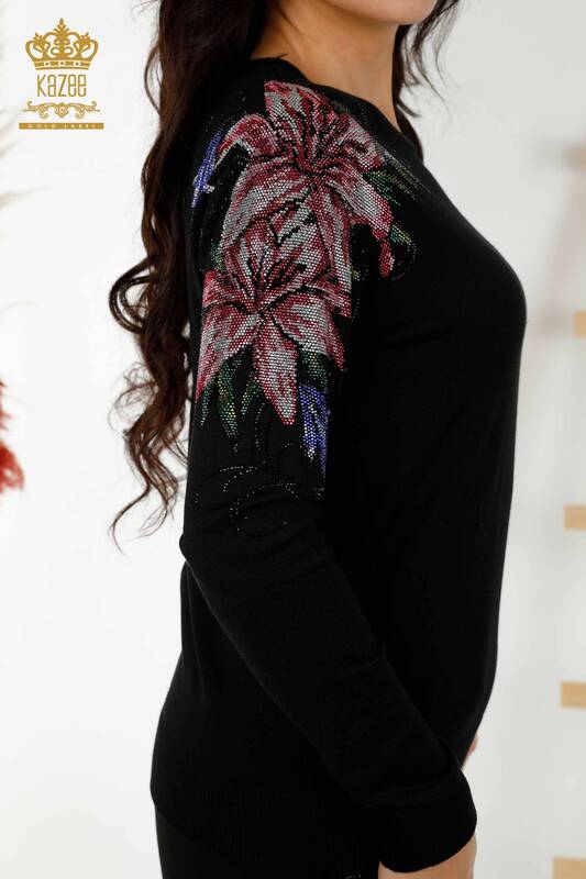 Großhandel Damen Pullover - Blumenstickerei auf der Schulter - Schwarz - 30188 | KAZEE