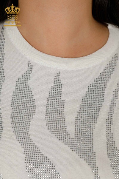 Großhandel Damen-Strickpullover mit Stone-Stickerei, Ecru – 16728 | KAZEE - 4