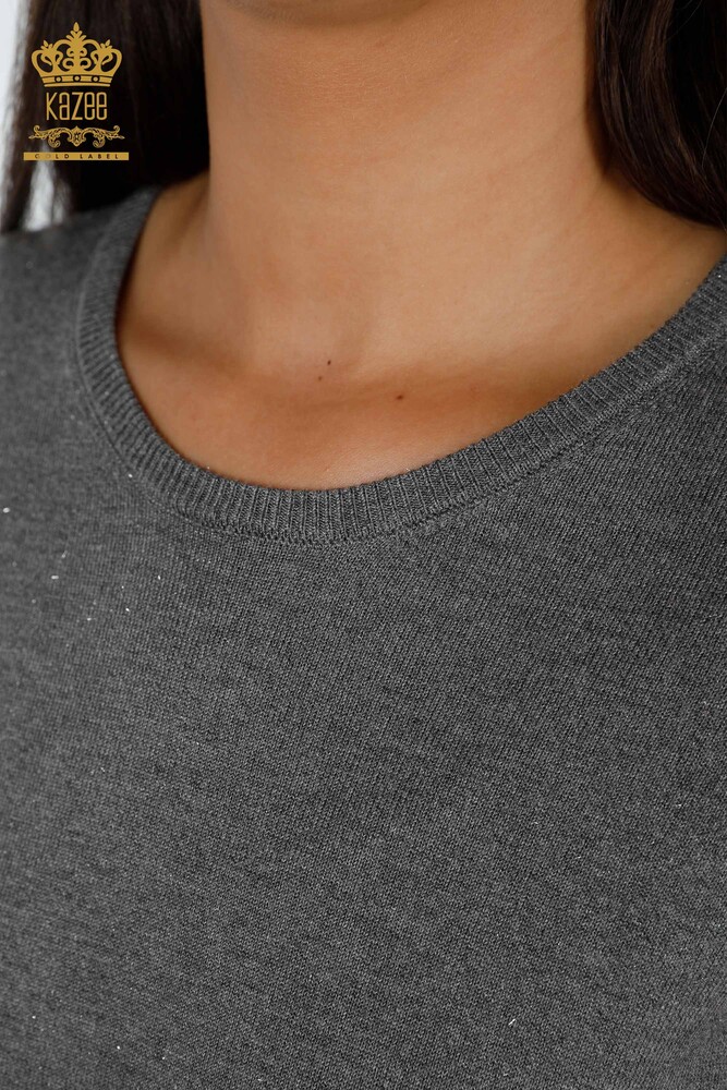 Großhandel Damen-Strickwaren mit Rundhalsausschnitt und glitzernder Basic-Viskose - 15317 | KAZEE - 3