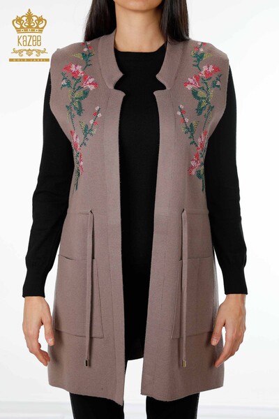 Großhandel Damen Strickweste - Bunte Blume bestickt Tasche - Lang - 16844 | KAZEE - 17