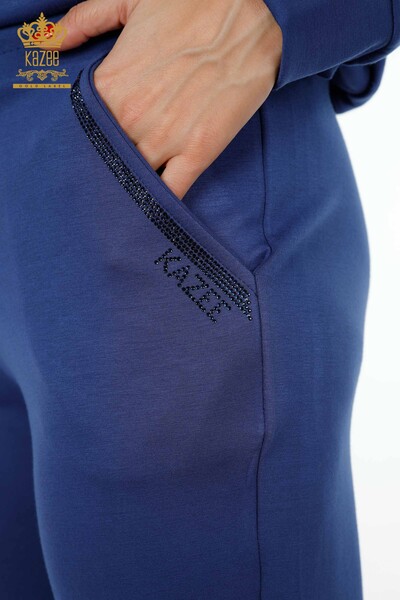 Großhandel Damen-Trainingsanzug-Set im – Kapuze – Text detailliert – Taschen – Stein bestickt – 17425 | KAZEE - Thumbnail