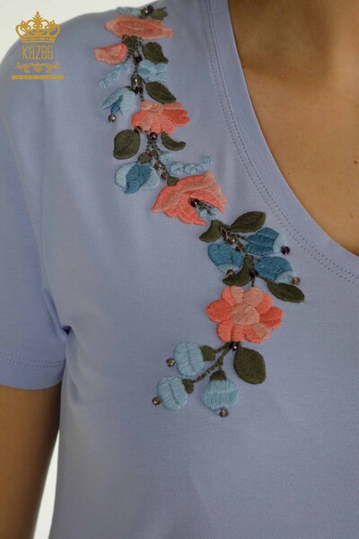 Großhandel Damen Bluse - Bunt Blumen bestickt - Flieder - 79455 | KAZEE - Thumbnail