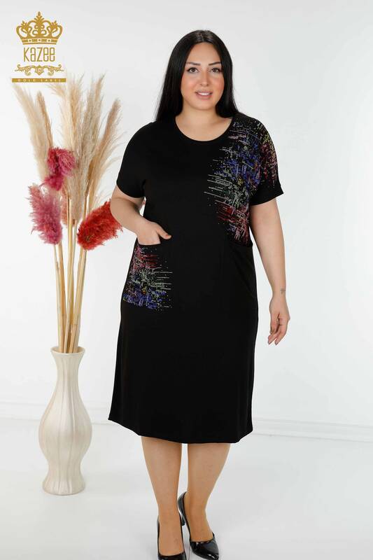 Großhandel Damenkleid mit Tasche Stein bestickt schwarz - 7743 | KAZEE