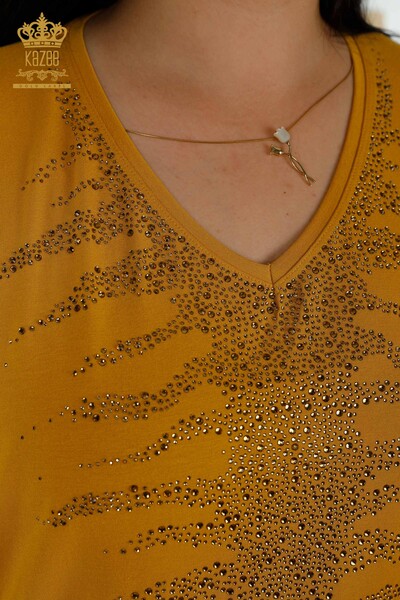 Hurtownia bluzek damskich z haftowanym kamieniem szafranowym - 79321 | KAZEE - Thumbnail