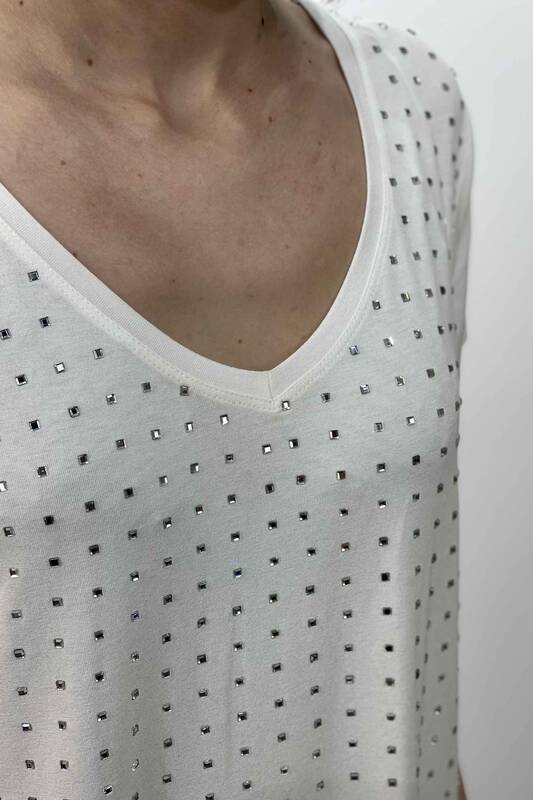 Hurtownia damska bluzki z dekoltem w kształcie litery V, haftowanym kamieniem z krótkim rękawem - 77751 | KAZEE