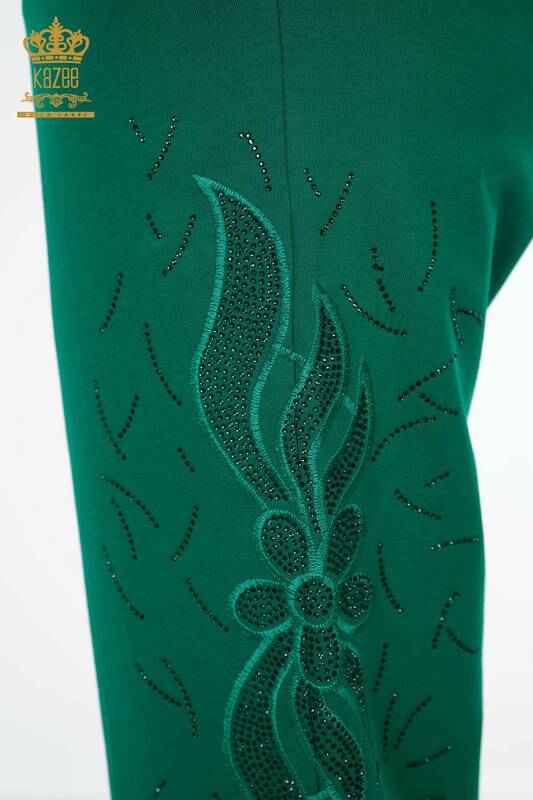 Hurtownia kompletu dresów damskich w kolorze zielonym z tiulowymi detalami - 17463 | KAZEE