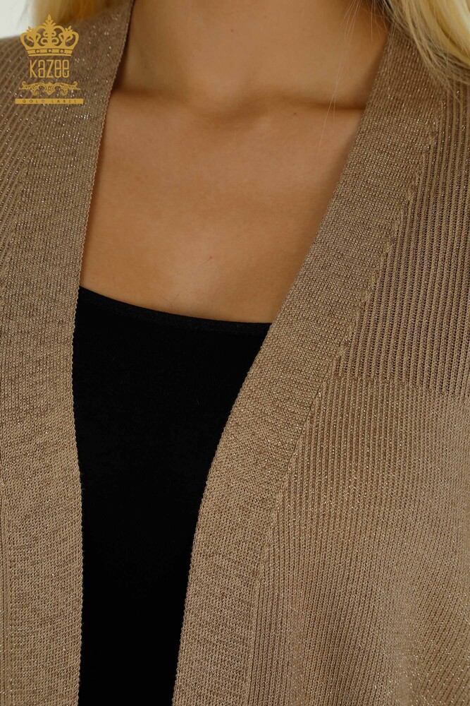 Hurtownia kardiganu damskiego brokatowo-beżowy - 30135 | KAZEE - 3