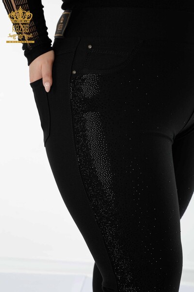 Hurtownia spodni damskich legginsów czarnych z haftem z kryształowymi kamieniami - 3602 | KAZEE - Thumbnail