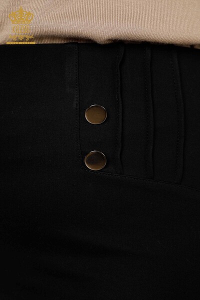 Hurtownia spodni damskich legginsów z guzikami szczegółowymi w kolorze czarnym - 3480 | KAZEE - Thumbnail