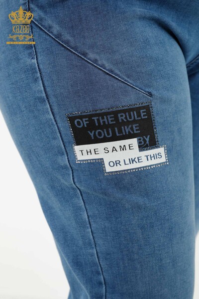 Hurtownia spodni jeansowych damskich niebieskich z detalami tekstowymi - 3677 | KAZEE - Thumbnail