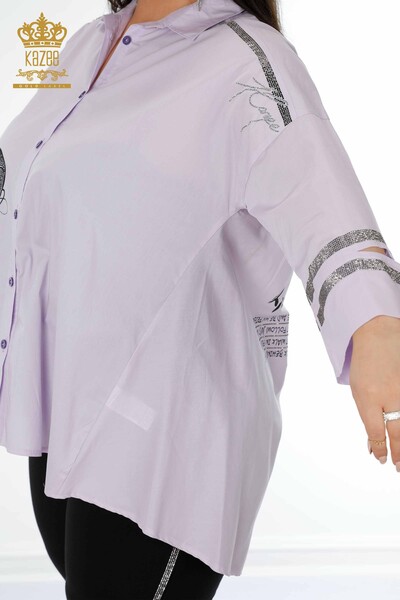 Hurtownia koszul damskich ze wzorzystym tekstem szczegółowy liliowy - 17141 | KAZEE - Thumbnail