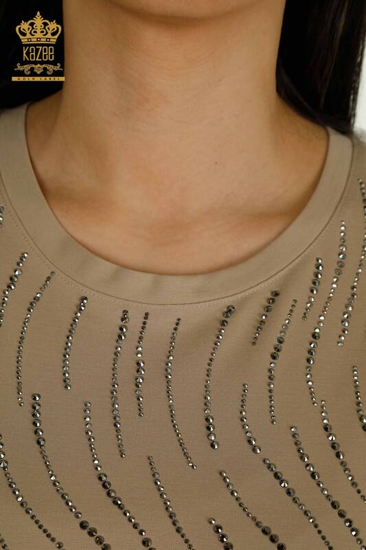 Hurtownia bluzek damskich z haftem w kamieniu ciemny beż - 79651 | KAZEE