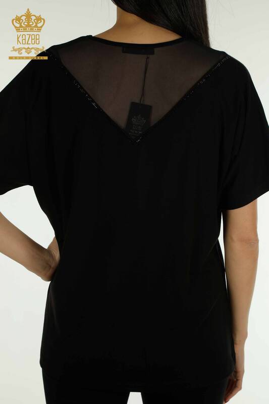 Hurtownia bluzek damskich z haftowanym kamieniem w kolorze czarnym - 79107 | KAZEE