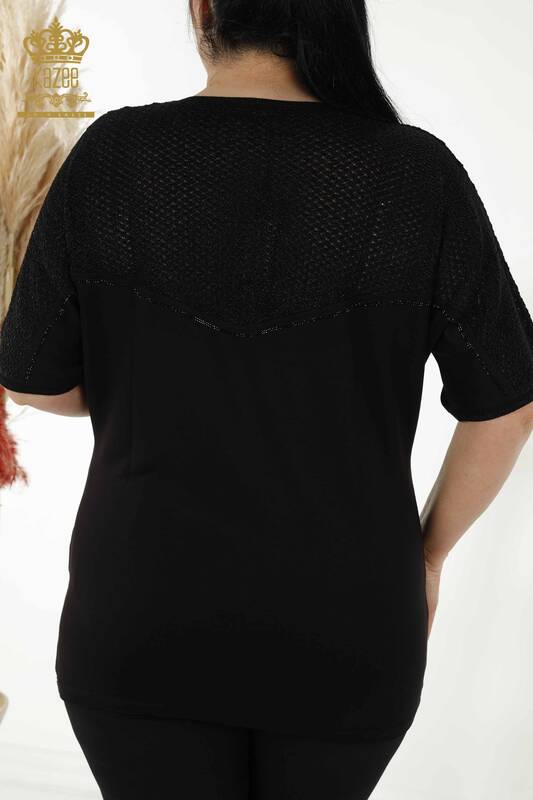 Hurtownia bluzek damskich z haftowanym kamieniem w kolorze czarnym - 79235 | KAZEE